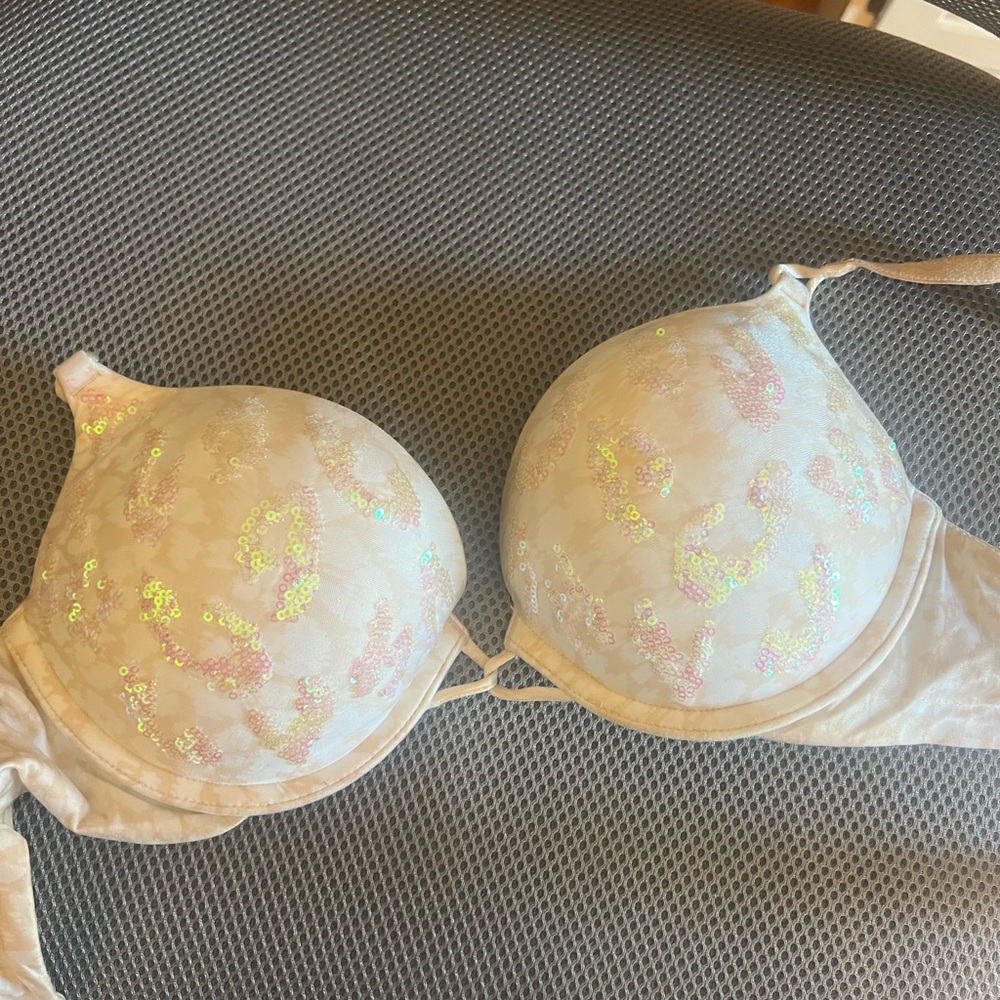 Victoria secret bombshell 36A